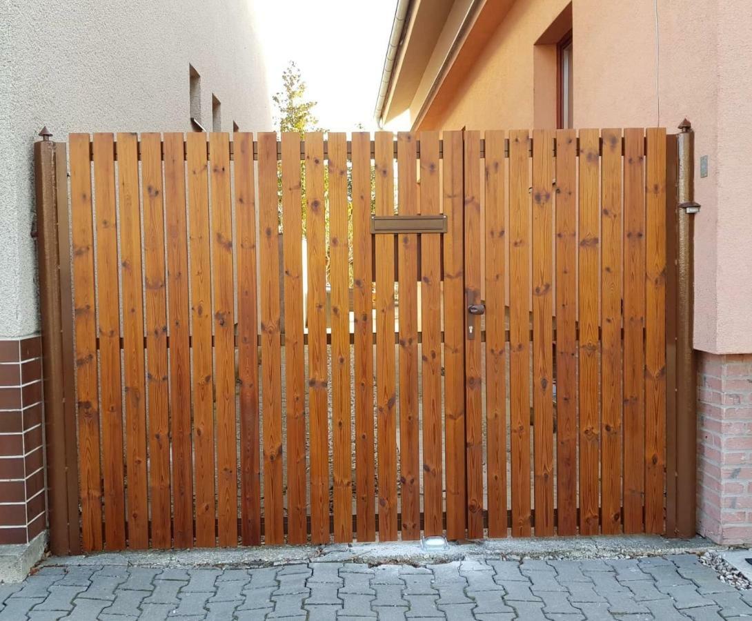 Sauna Dom Пезинок Экстерьер фото